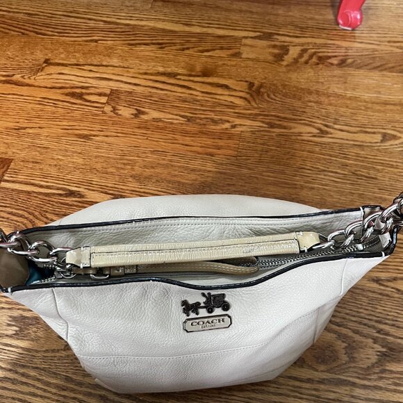 Coach Madison Tribeca Pebbled Leather shoulder bag - Picture 6 of 8